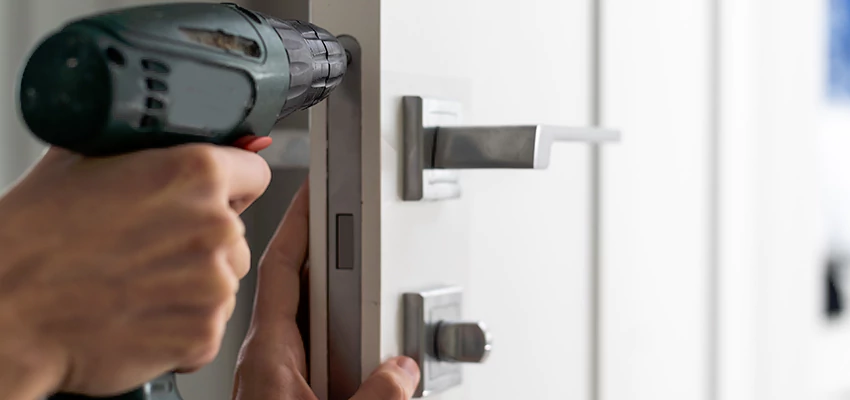 Locksmith For Lock Replacement Near Me in Glendora, CA