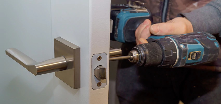 Broken Door Handle Lock Repair in Glendora, California